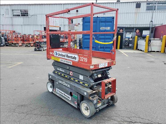 2014 Skyjack SJIII3219 Scissor Lift