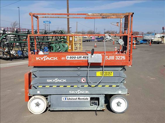 2014 Skyjack SJIII3226 Scissor Lift