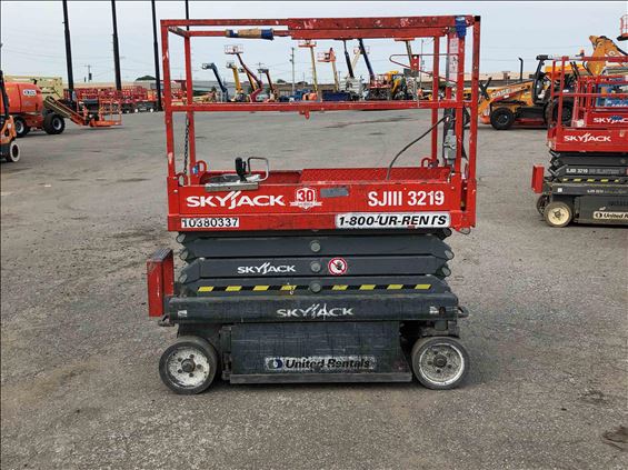 2015 Skyjack SJIII3219 Scissor Lift
