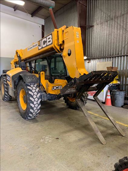 2014 JCB 507-42 Rough Terrain Forklift
