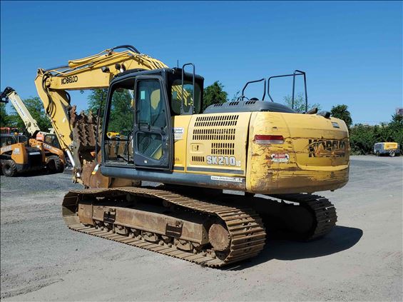 2014 Kobelco SK210LC Excavator