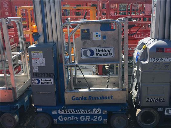 2014 Genie GR-20 Vertical Lift