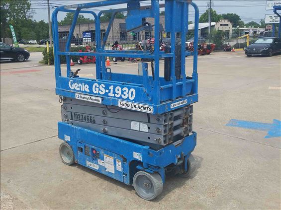 2014 Genie GS-1930 Scissor Lift