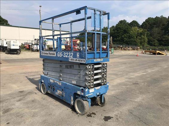 2014 Genie GS-3232 Scissor Lift