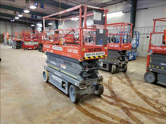 2014 Skyjack SJIII3226 Scissor Lift