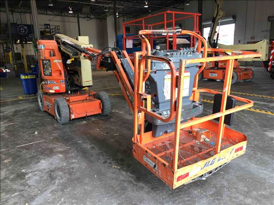 2013 JLG E300AJP Boom Lift