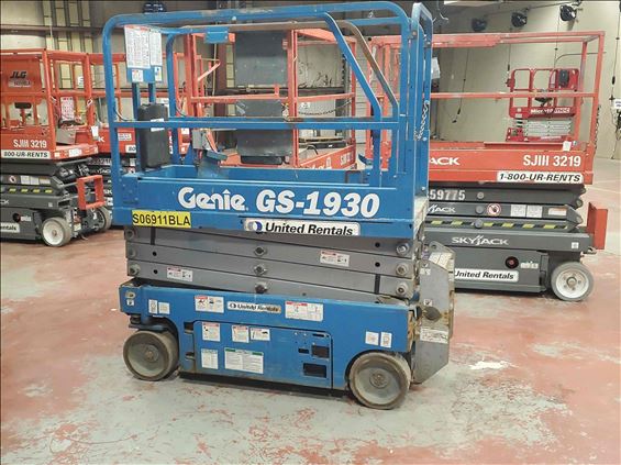 2014 Genie GS-1930 Scissor Lift