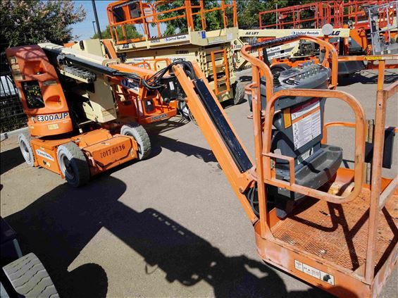 2013 JLG E300AJP Boom Lift
