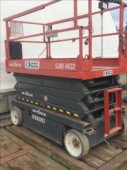 2015 Skyjack SJIII4632 Scissor Lift