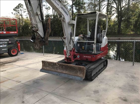 2015 Takeuchi TB240 Mini-Excavator