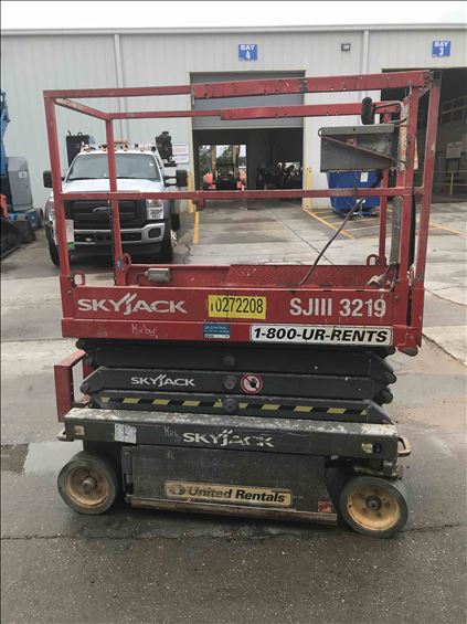 2014 Skyjack SJIII3219 Scissor Lift