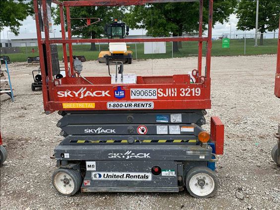 2015 Skyjack SJIII3219 Scissor Lift