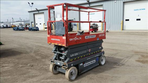 2013 Skyjack SJIII3226 Scissor Lift