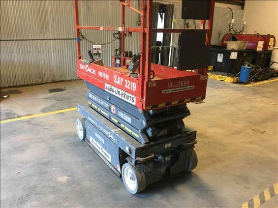 2013 Skyjack SJIII3219 Scissor Lift