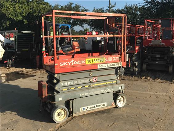 2013 Skyjack SJIII3219 Scissor Lift