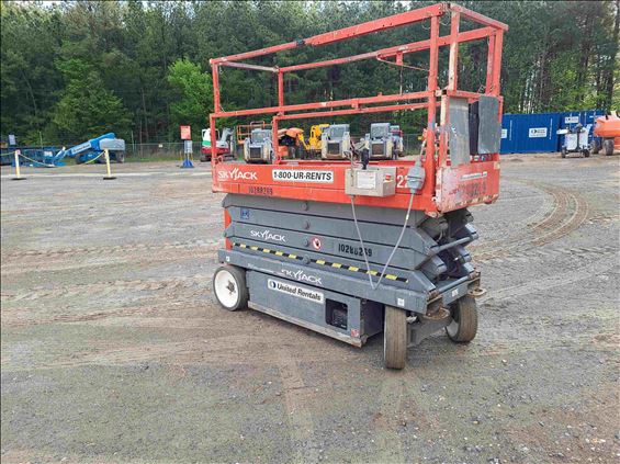2014 Skyjack SJIII3226 Scissor Lift