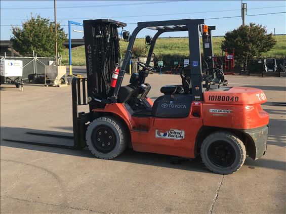 2013 Toyota 7FGU35 Warehouse Forklift