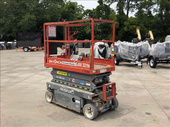 2015 Skyjack SJIII3219 Scissor Lift