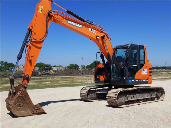 2016 Doosan DX140LCR-5 Excavator