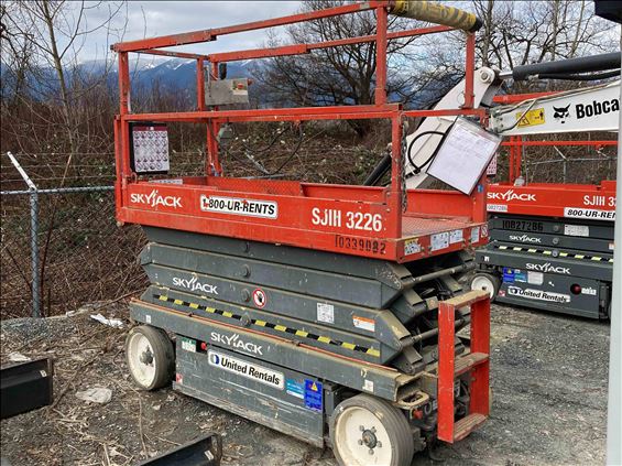 2015 Skyjack SJIII3226 Scissor Lift