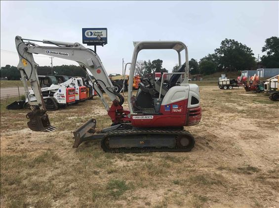 2015 Takeuchi TB240 Mini-Excavator