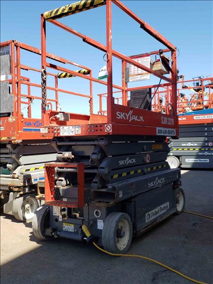 2014 Skyjack SJIII3219 Scissor Lift