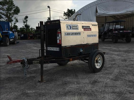 2016 Lincoln Electric Vantage 300 Welder