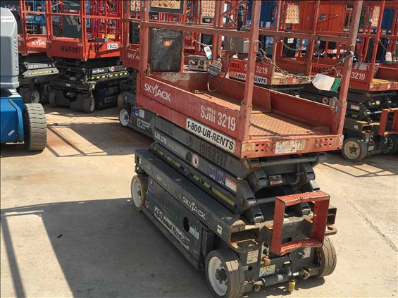 2013 Skyjack SJIII3219 Scissor Lift