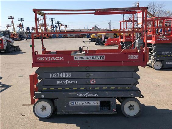 2014 Skyjack SJIII3226 Scissor Lift