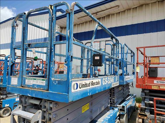 2014 Genie GS-3246 Scissor Lift