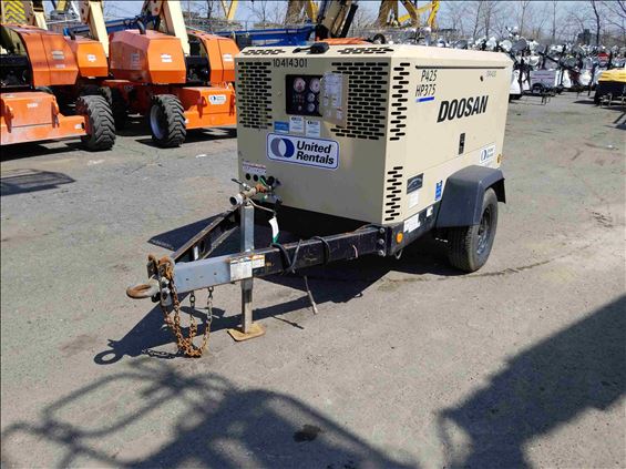 2015 Doosan P425/HP375WCUT4 Air Compressor
