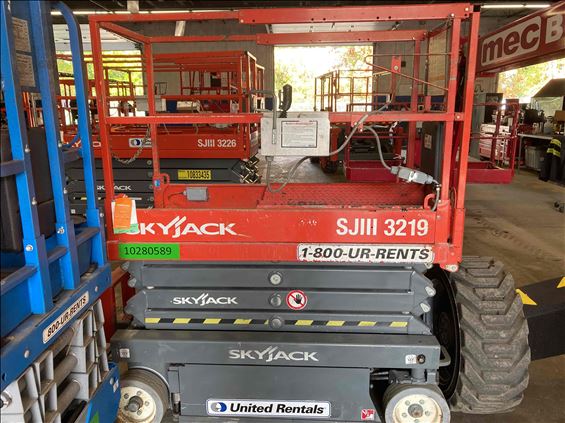 2014 Skyjack SJIII3219 Scissor Lift