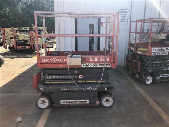 2013 Skyjack SJIII3219 Scissor Lift