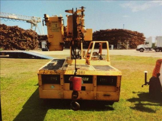 2011 Broderson IC-80-3G Crane