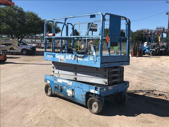2014 Genie GS-2646 Scissor Lift