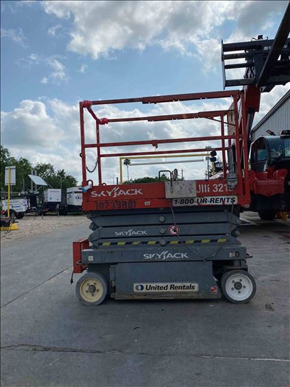 2014 Skyjack SJIII3219 Scissor Lift