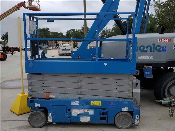 2015 Genie GS-3232 Scissor Lift