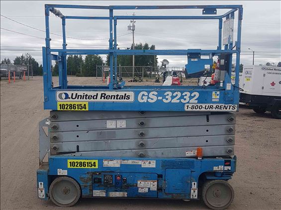 2014 Genie GS-3232 Scissor Lift