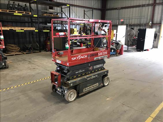 2014 Skyjack SJIII3219 Scissor Lift