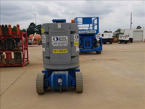 2013 Genie Z-30/20N Boom Lift
