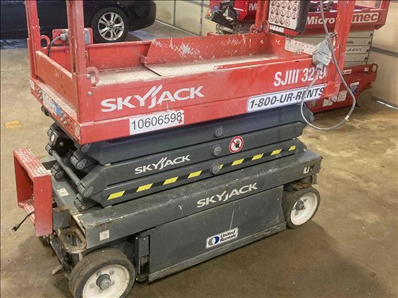 2015 Skyjack SJIII3219 Scissor Lift