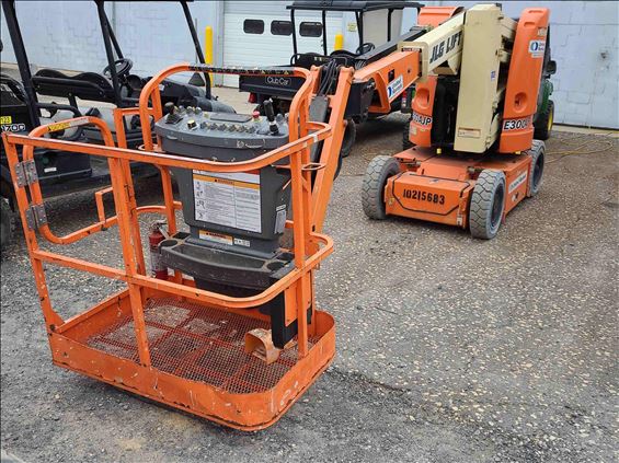 2014 JLG E300AJP Boom Lift