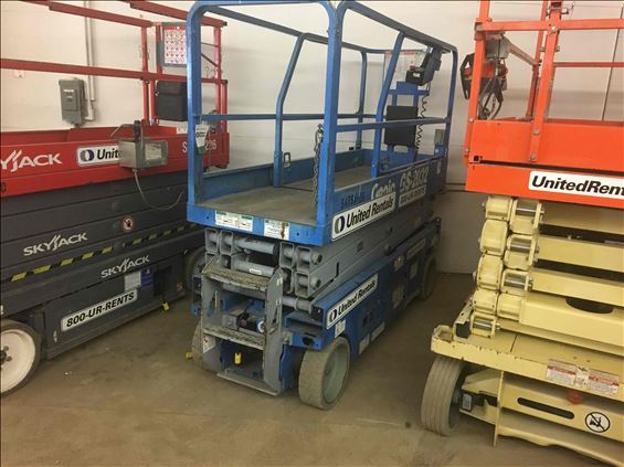 2013 Genie GS-2032 Scissor Lift
