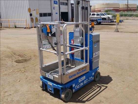 2014 Genie GR-20 Vertical Lift
