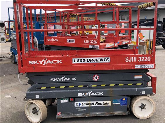 2015 Skyjack SJIII3220 Scissor Lift