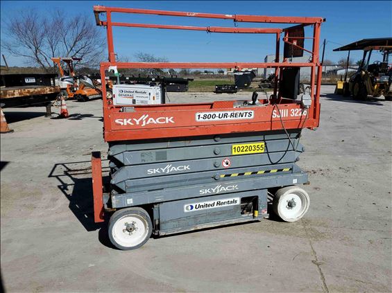 2014 Skyjack SJIII3226 Scissor Lift