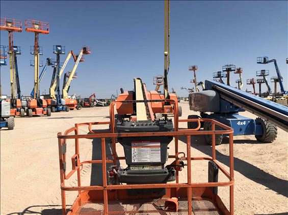 2014 JLG 800S Boom Lift