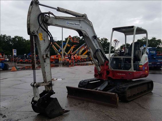 2014 Takeuchi TB260 Mini-Excavator
