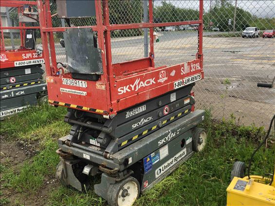 2015 Skyjack SJIII3219 Scissor Lift