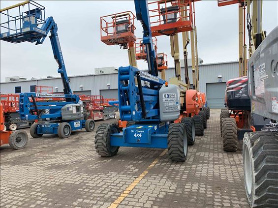 2012 Genie Z-45/25J IC